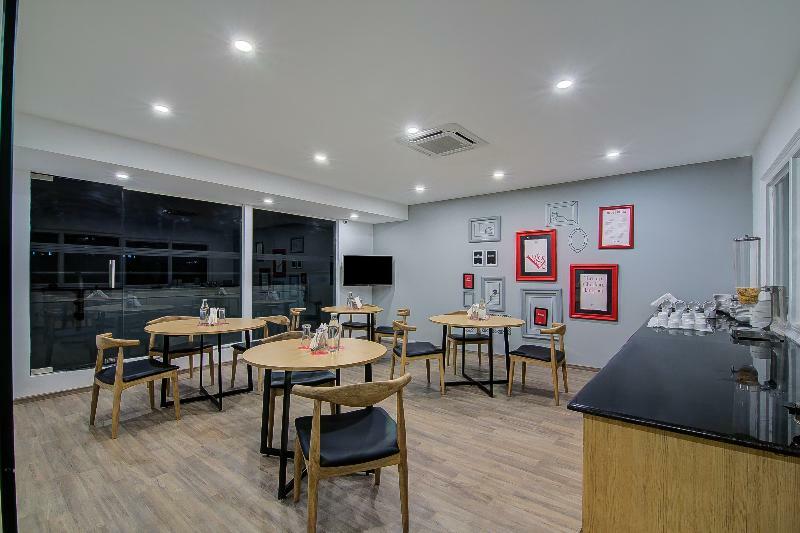 Oyo Townhouse 42 Urvashi Theatre Hotel Chennai Exterior foto