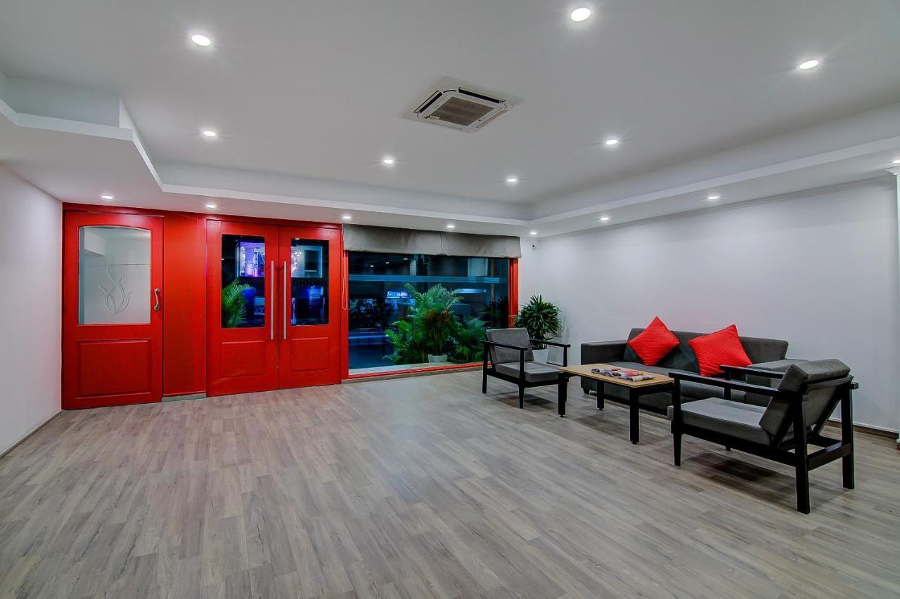 Oyo Townhouse 42 Urvashi Theatre Hotel Chennai Exterior foto