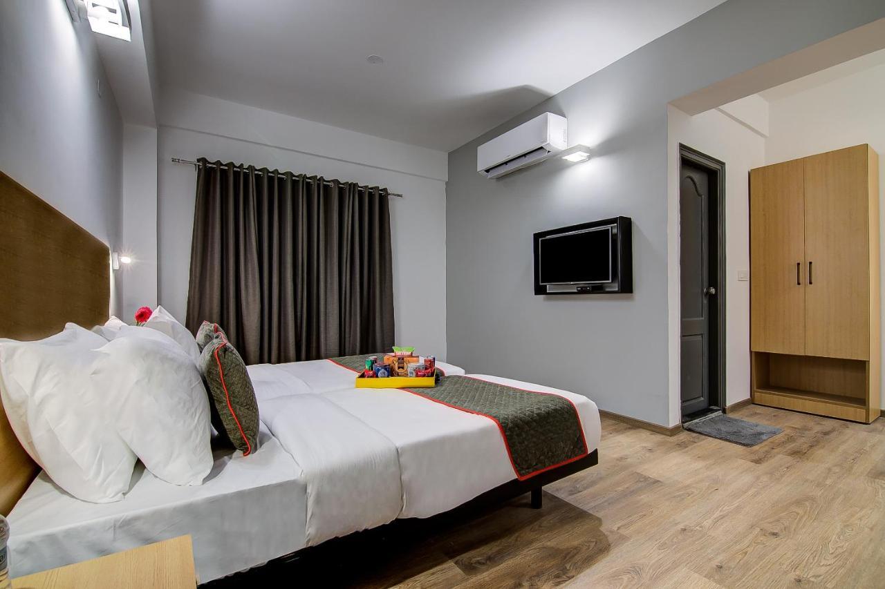 Oyo Townhouse 42 Urvashi Theatre Hotel Chennai Exterior foto